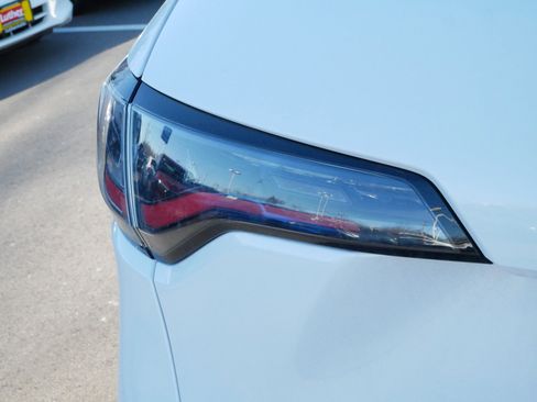 Certified 2026 Honda HR-V LX image 17