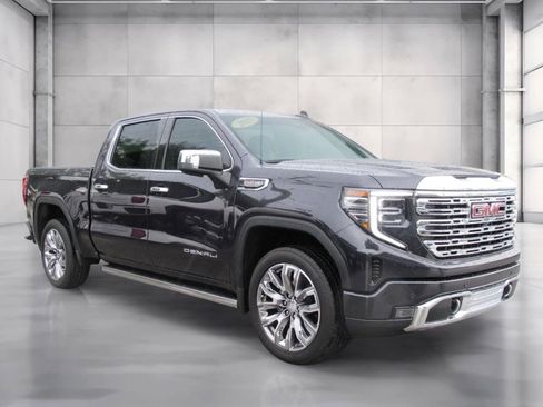 Used 2025 GMC Sierra 1500 Denali w/ Denali Reserve Package AWD/4WD image 1