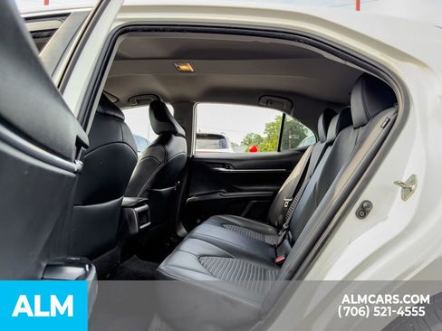 Used 2020 Toyota Camry SE FWD image 17