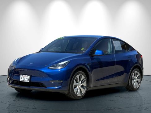 Used 2024 Tesla Model Y Long Range AWD/4WD image 8