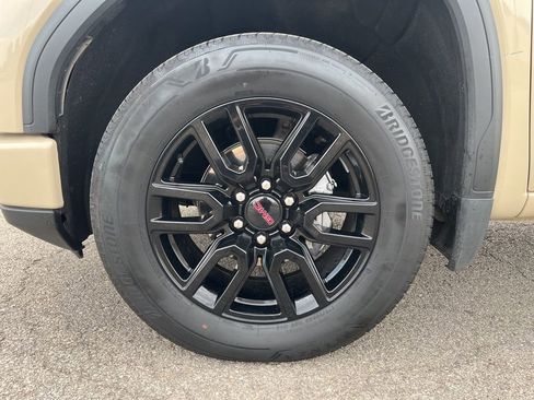 Used 2022 GMC Sierra 1500 Elevation image 14