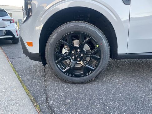 New 2025 Ford Maverick XLT w/ Black Appearance Package image 39