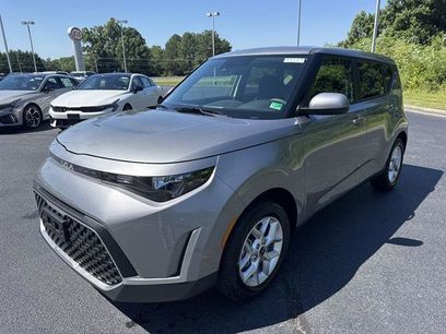 New 2025 Kia Soul LX