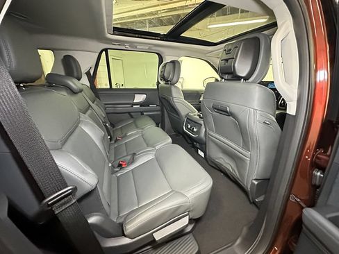 New 2027 Ford Expedition Active AWD/4WD image 4