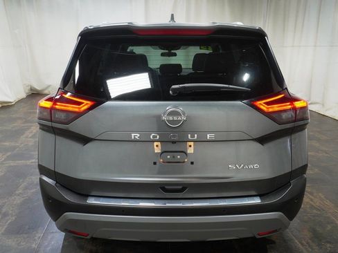Used 2023 Nissan Rogue SV w/ SV Premium Package image 4