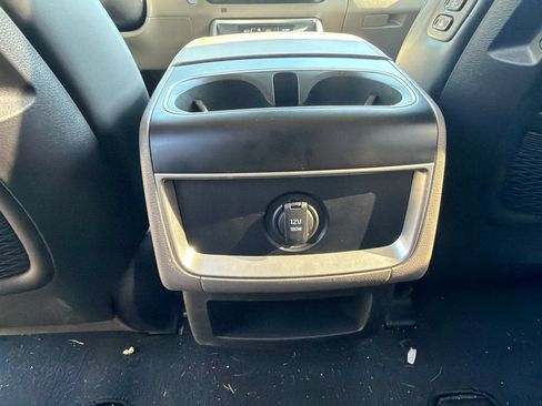 Certified 2025 Kia Carnival EX FWD image 22