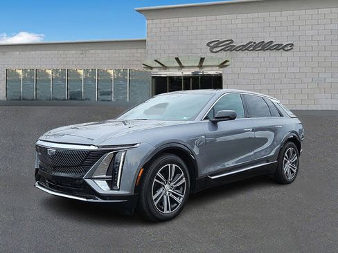 Certified 2023 Cadillac Lyriq Luxury image 1