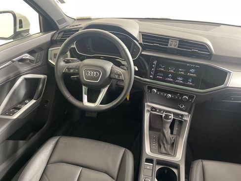 Used 2025 Audi Q3 2.0T Premium image 14