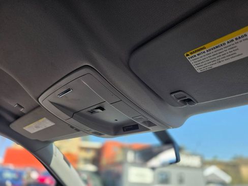 Used 2018 Chevrolet Silverado 1500 Custom w/ Trailering Package image 12