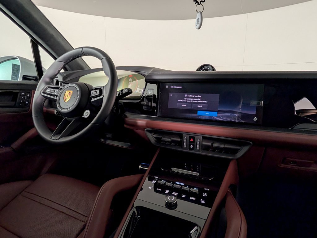 New 2026 Porsche Cayenne GTS AWD/4WD image 22
