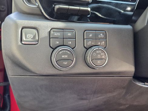 Used 2026 Chevrolet Silverado 1500 High Country w/ High Country Premium Package AWD/4WD image 37