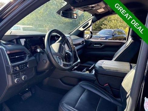 Used 2025 GMC Yukon Denali AWD/4WD image 18