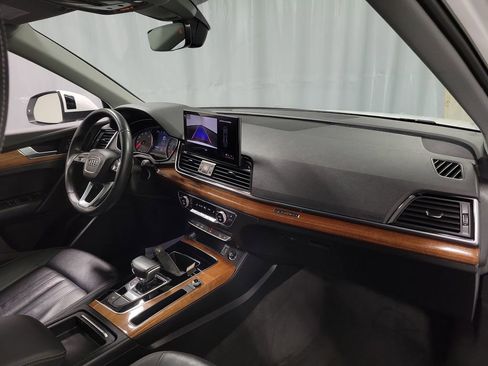 Used 2021 Audi Q5 2.0T Premium w/ Convenience Package image 29