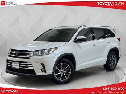 Certified 2018 Toyota Highlander XLE w/ Carpet Mat Package (TMS)