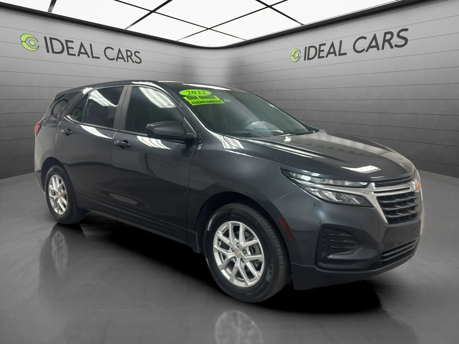 Used 2022 Chevrolet Equinox LS w/ LS Convenience Package FWD image 3