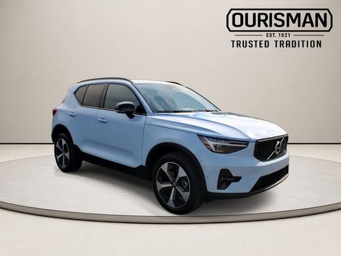 Used 2026 Volvo XC40 B5 Plus w/ Protection Package Premier AWD/4WD image 1
