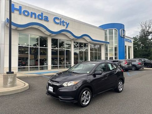 Used 2016 Honda HR-V LX image 2