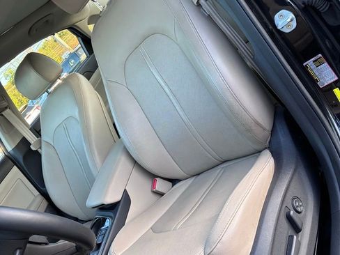Used 2019 Hyundai Sonata Limited w/ Ultimate Package 04 FWD image 18
