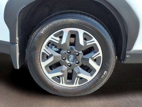 Certified 2025 Subaru Forester Premium AWD/4WD image 26