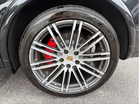 Used 2016 Porsche Cayenne GTS AWD/4WD image 26