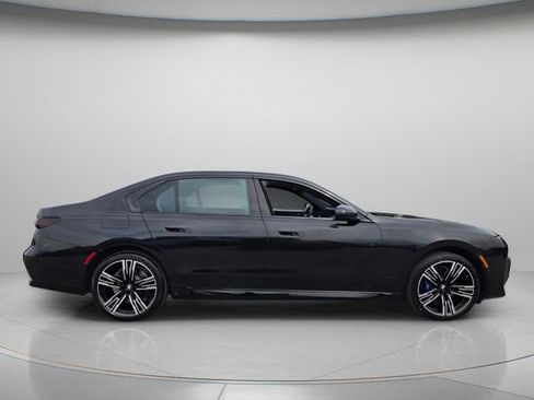 Used 2023 BMW 740i RWD image 4