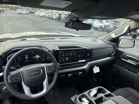 New 2026 GMC Sierra 1500 Elevation image 14
