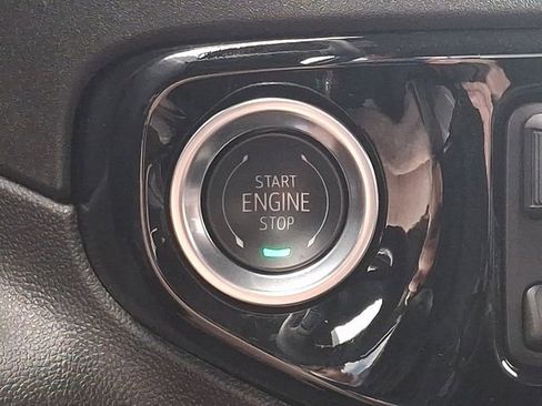 Used 2025 Chevrolet Silverado 1500 RST image 24