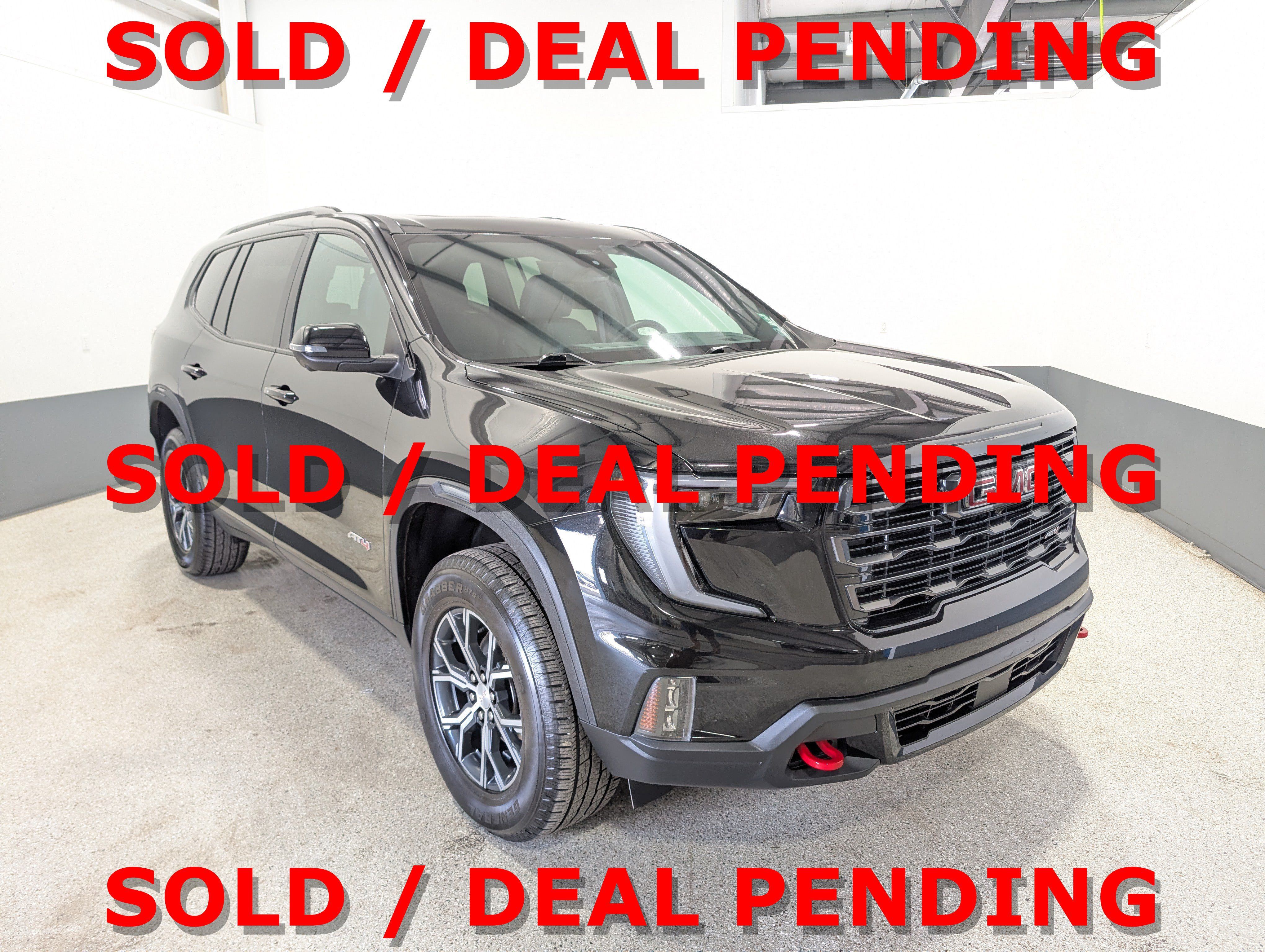Used 2024 GMC Acadia AT4 w/ Luxury Package AWD/4WD image 1