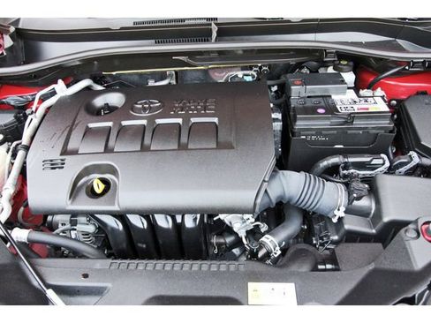 Used 2021 Toyota C-HR XLE FWD image 29
