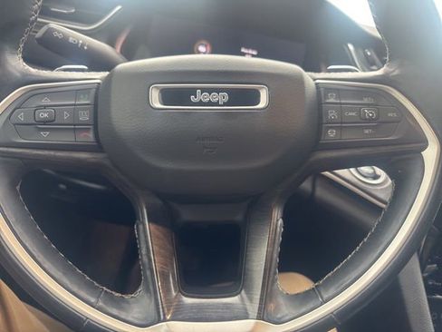 Used 2021 Jeep Grand Cherokee L Limited AWD/4WD image 19