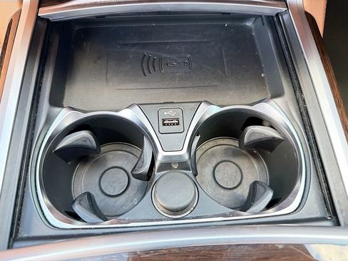 Used 2020 BMW 740i w/ Premium Package image 31