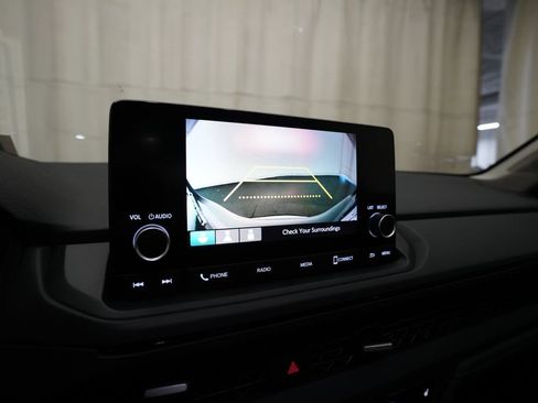 Certified 2023 Honda Accord EX image 19