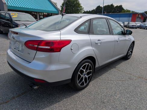 Used 2016 Ford Focus SE FWD image 7