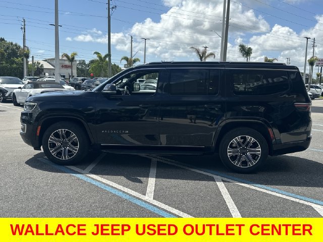Used 2024 Jeep Wagoneer Series II w/ Flexible Seating Group AWD/4WD image 9