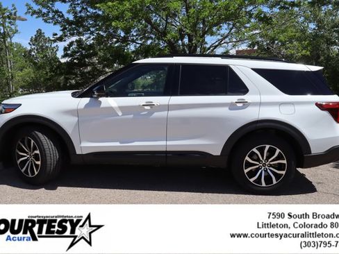 Used 2020 Ford Explorer ST w/ Premium Technology Package AWD/4WD image 3