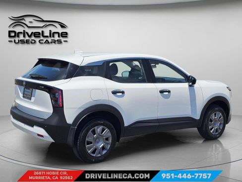 Used 2025 Nissan Kicks S w/ Charging Package FWD image 10