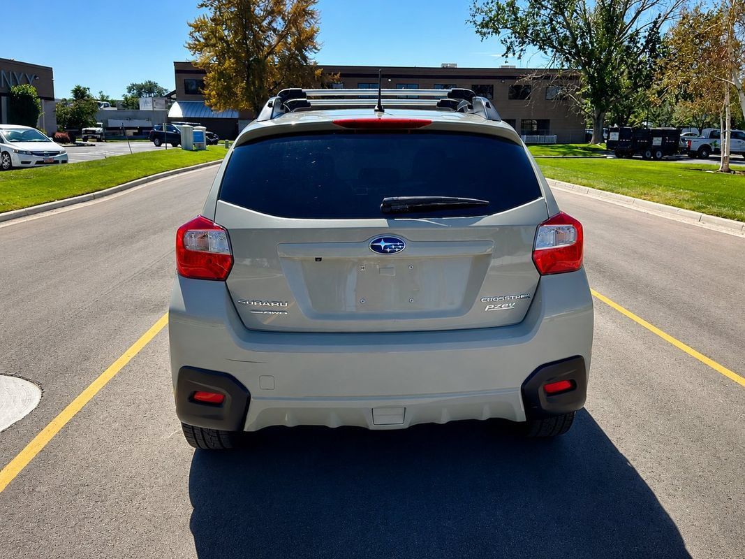 Used 2016 Subaru Crosstrek 2.0i Premium AWD/4WD image 4