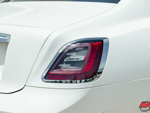 Used 2022 Rolls-Royce Ghost w/ Ghost Package image 49