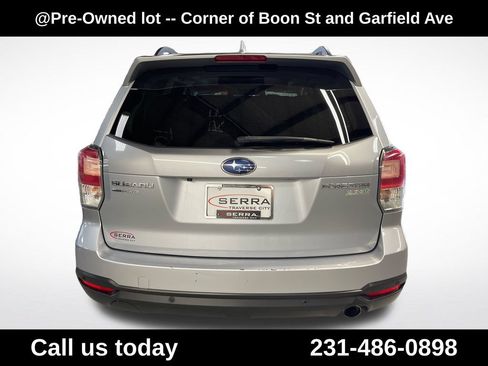 Used 2017 Subaru Forester 2.5i Touring AWD/4WD image 4