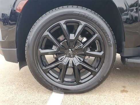 Used 2022 Chevrolet Tahoe RST w/ Luxury Package image 9