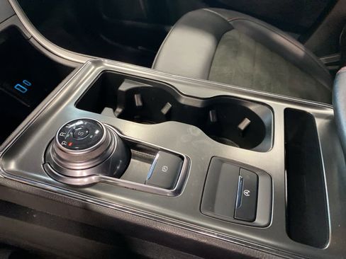 Used 2023 Ford Edge ST-Line image 24