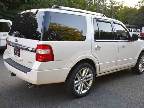 Used 2016 Ford Expedition Limited w/ Equipment Group 301A AWD/4WD image 3