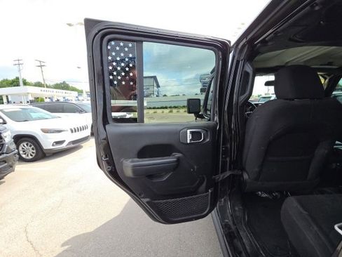 Used 2023 Jeep Gladiator Sport AWD/4WD image 27