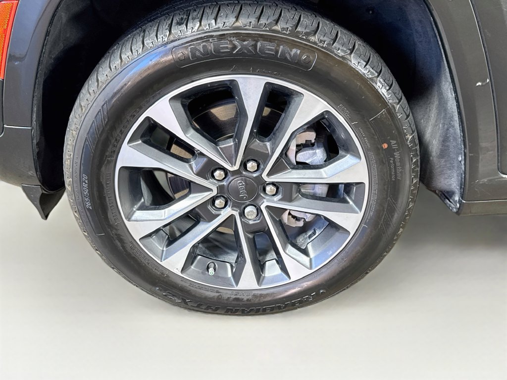 Used 2023 Jeep Grand Cherokee L Overland AWD/4WD image 43