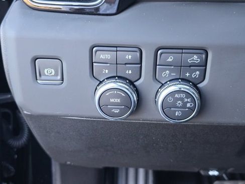 New 2025 GMC Sierra 2500 AT4 w/ AT4 Premium Plus Package image 26