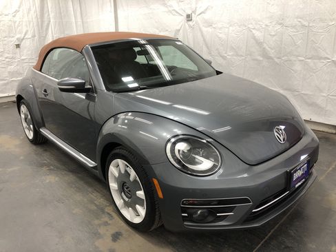Used 2019 Volkswagen Beetle 2.0T Final Edition SEL image 3