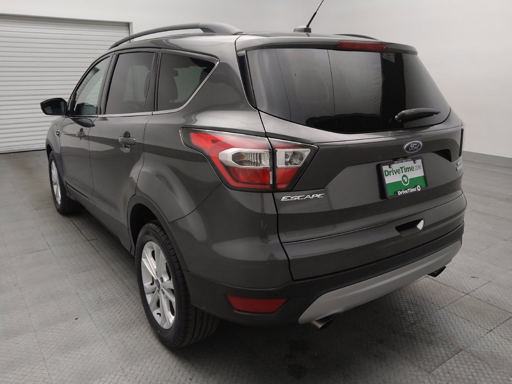 Used 2017 Ford Escape SE w/ Equipment Group 201A FWD image 5