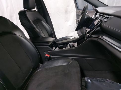 Used 2023 Jeep Grand Cherokee L Laredo image 10