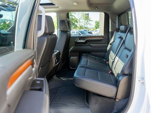 New 2025 GMC Sierra 2500 Denali w/ Denali Reserve Package image 13