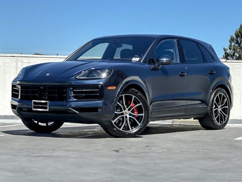 Certified 2025 Porsche Cayenne S AWD/4WD image 1